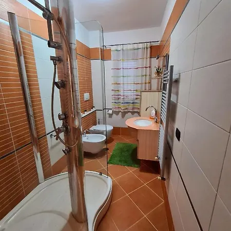 Apartment 46, Per Vacanza