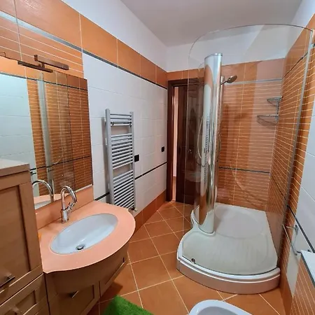 Apartment 46, Per Vacanza