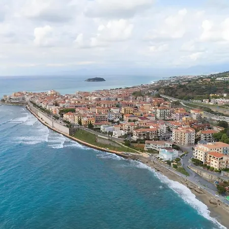 Apartment 46, Per Vacanza